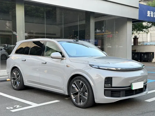 Li Auto L9 — Фото автомобиля 3