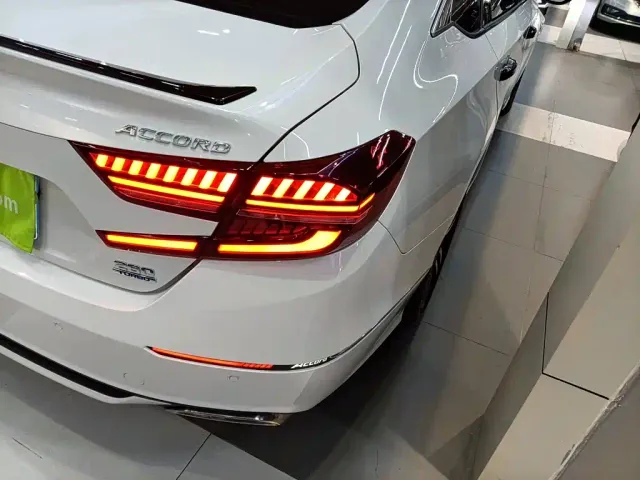 Honda Accord — Фото автомобиля 7