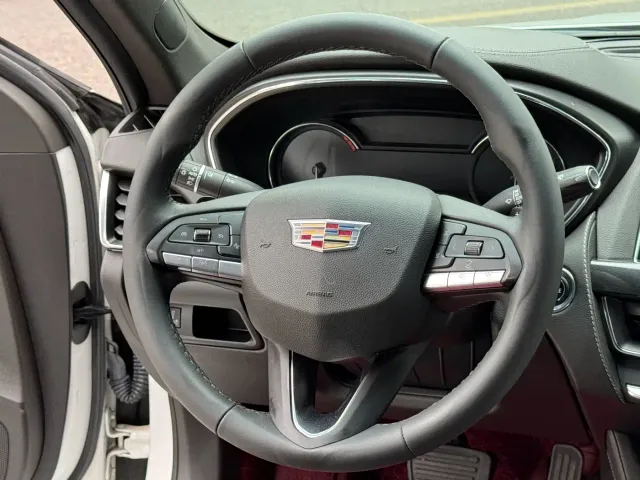 Cadillac CT5 — Фото автомобиля 9