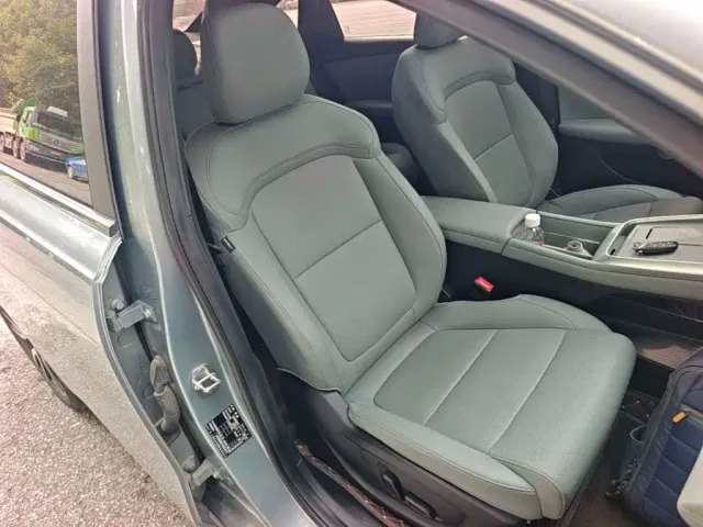 Roewe D6 — Фото автомобиля 24