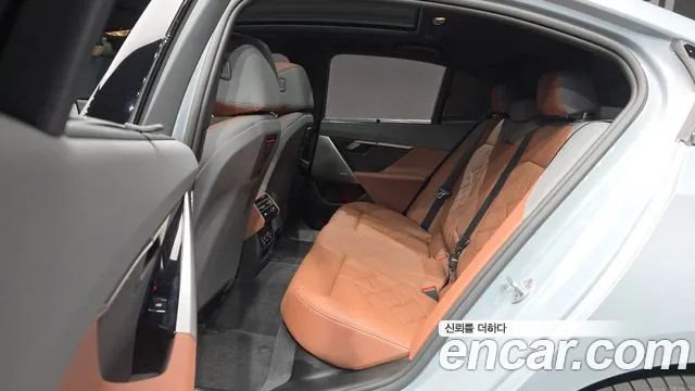 BMW 5-Series 5 серия (G60) 530i xDrive M Sport — Фото автомобиля 9