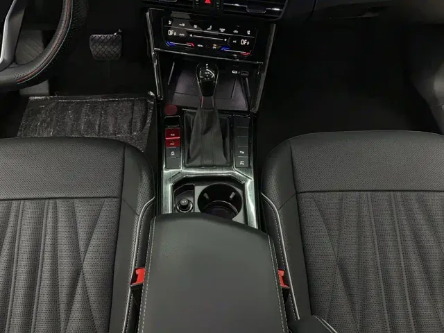 Volkswagen Passat — Фото автомобиля 12