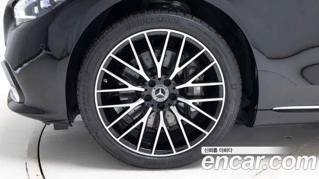 Mercedes-Benz S-Class — Фото автомобиля 5