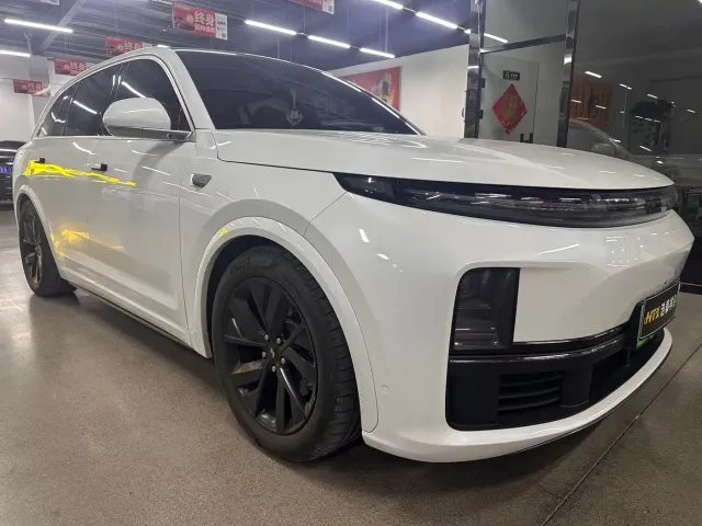 Li Auto L7 — Фото автомобиля 3