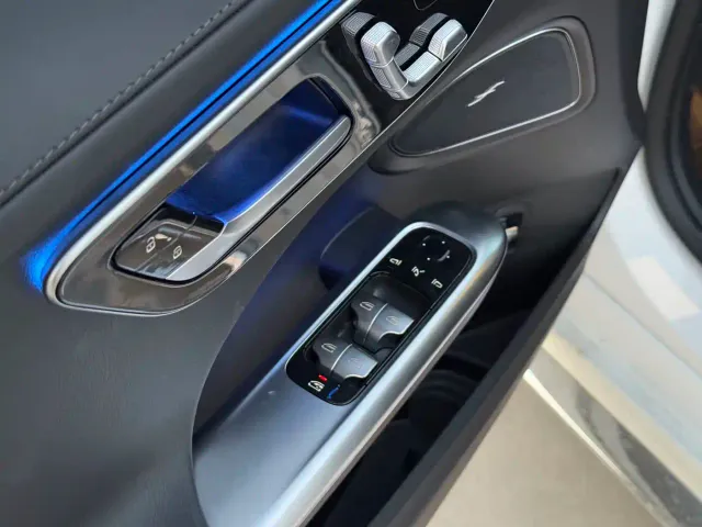 Mercedes-Benz C-Class — Фото автомобиля 6
