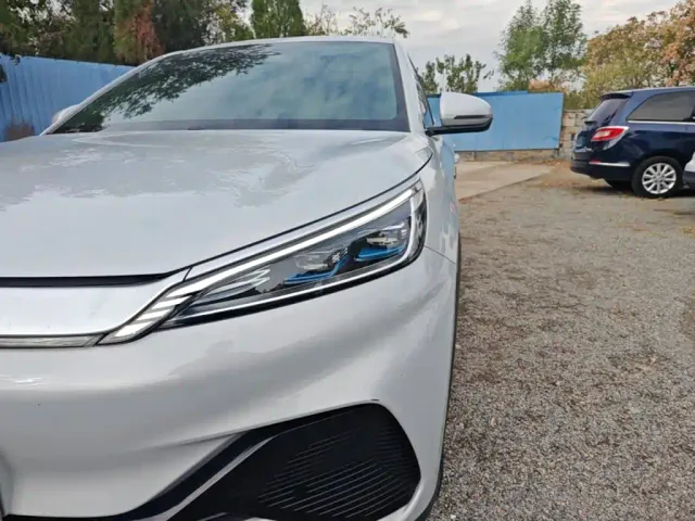 BYD Yuan PLUS — Фото автомобиля 23
