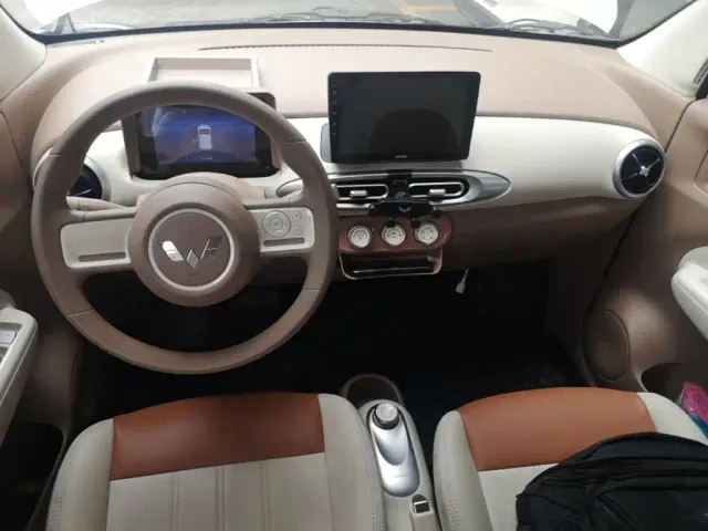 Wuling Hongguang Mini EV — Фото автомобиля 9