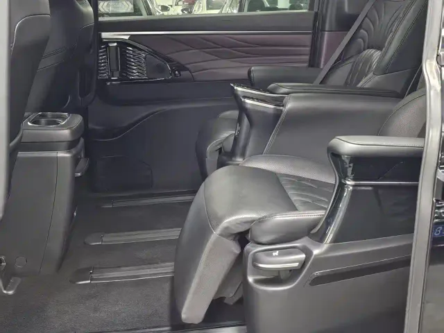 GAC Trumpchi M8 — Фото автомобиля 14
