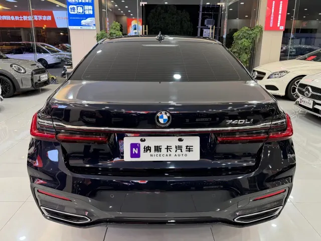 BMW BMW 7 Series 2021 Model 740Li Premium M Sport Package — Фото автомобиля 4