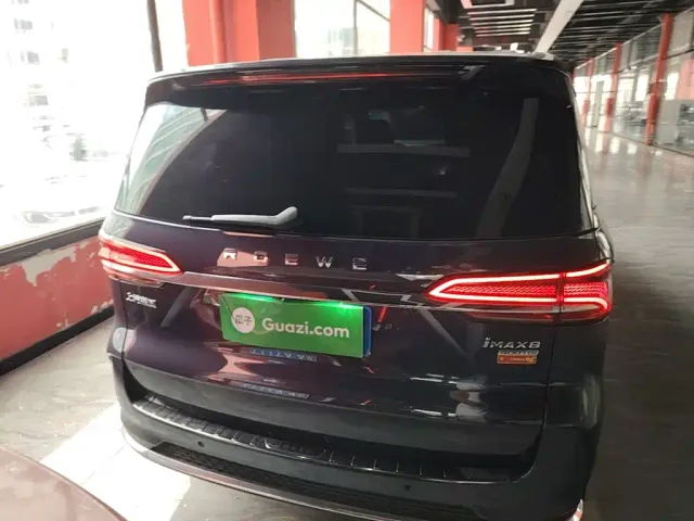 Roewe iMAX8 — Фото автомобиля 5