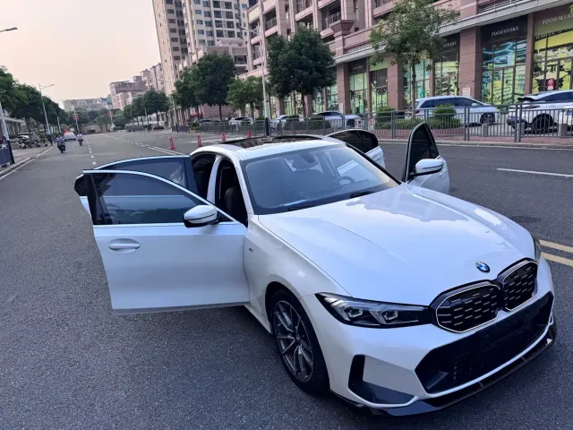 BMW BMW 3 Series 2023 320Li M Sport Package — Фото автомобиля 19