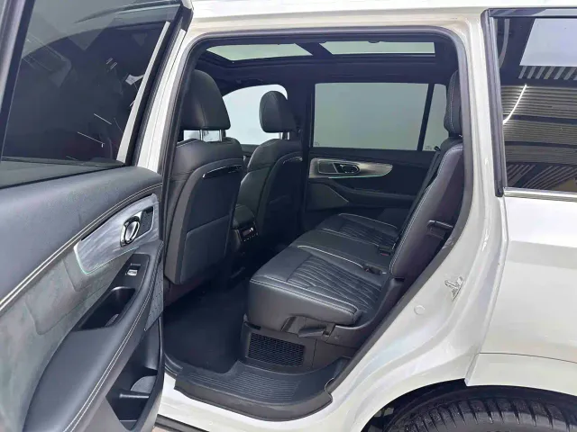 GAC Trumpchi GS8 — Фото автомобиля 12