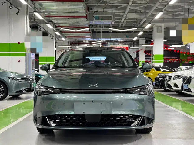 Xpeng P5 — Фото автомобиля 3