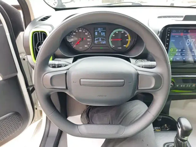 Roewe Clever — Фото автомобиля 6