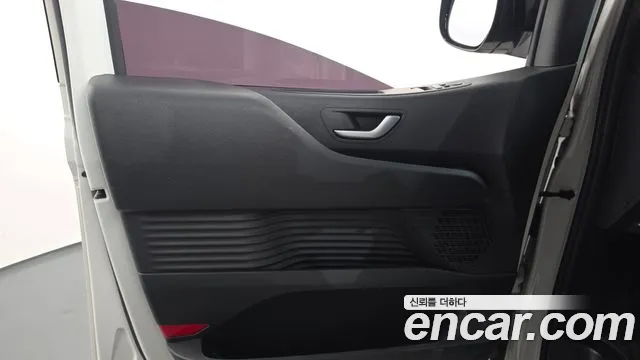 Hyundai Staria — Фото автомобиля 13