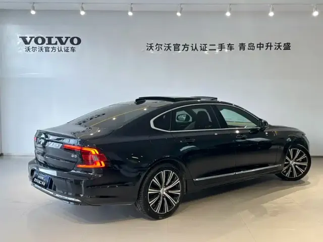 Volvo S90 — Фото автомобиля 2