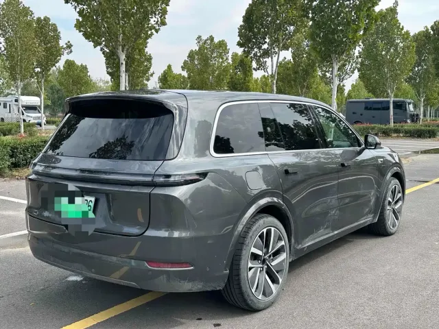 Li Auto L9 — Фото автомобиля 9