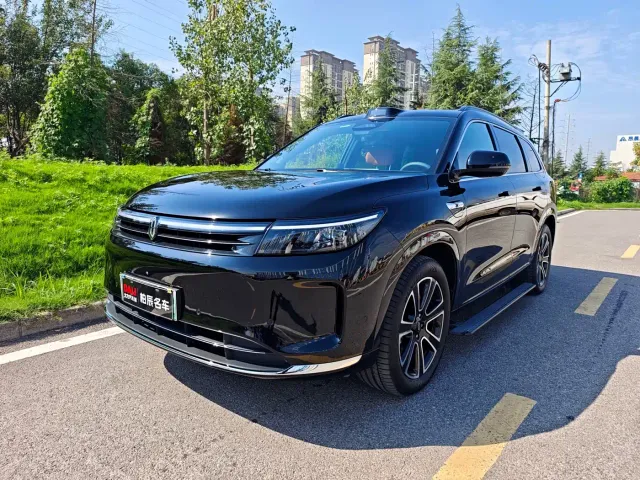 Фотография автомобиля — Aito M7