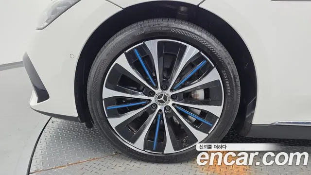 Mercedes-Benz EQE V295 — Фото автомобиля 5
