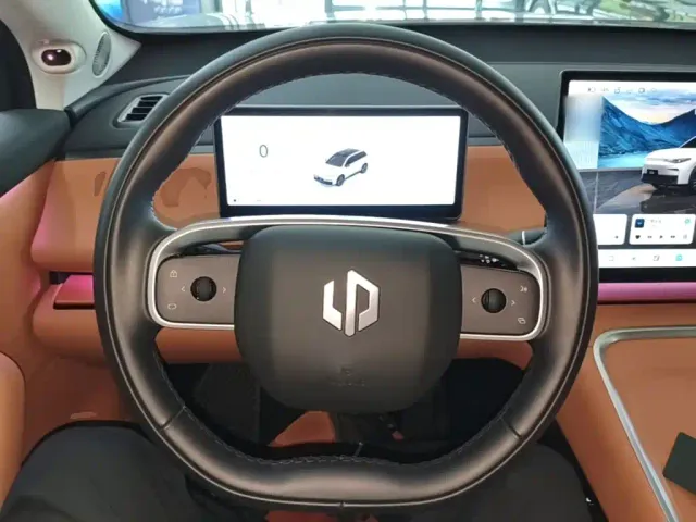 Leapmotor C16 — Фото автомобиля 10