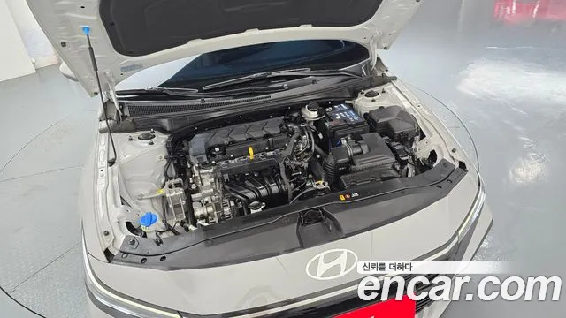 Hyundai Avante — Фото автомобиля 9