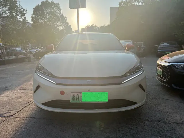 BYD Qin L — Фото автомобиля 2