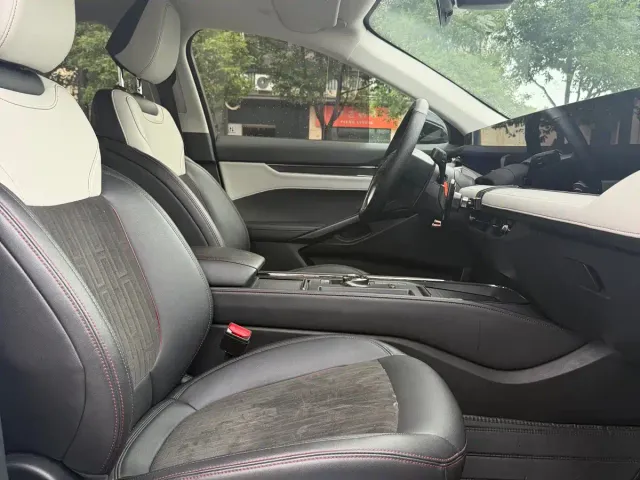 Ford Mondeo — Фото автомобиля 6