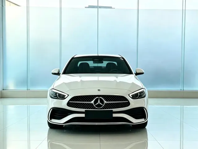 Mercedes-Benz C-Class — Фото автомобиля 2