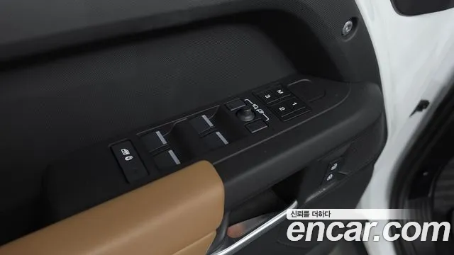 Land Rover Defender L663 — Фото автомобиля 30