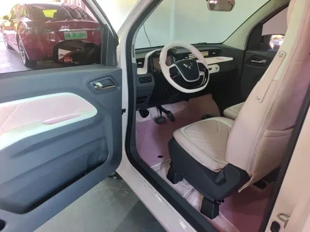 Wuling Hongguang Mini EV — Фото автомобиля 15