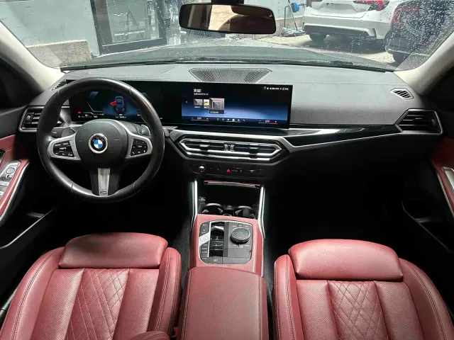 BMW 3 Series — Фото автомобиля 12