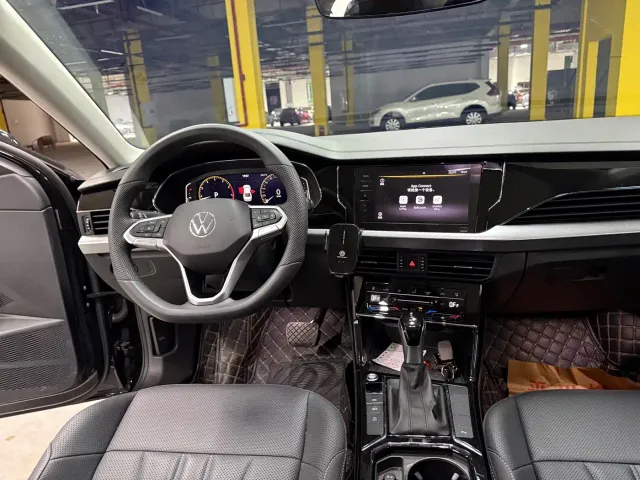 Volkswagen Passat — Фото автомобиля 9