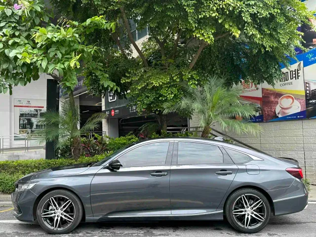 Honda Accord — Фото автомобиля 7
