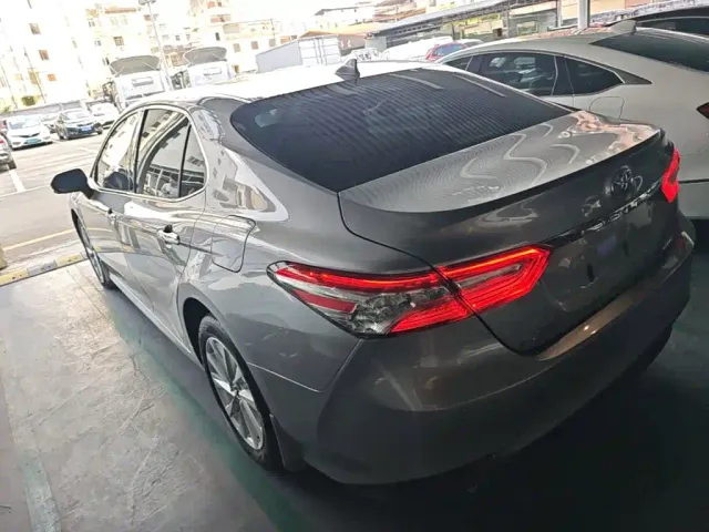 Toyota Camry — Фото автомобиля 4