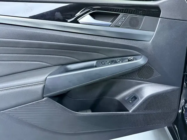 Volkswagen Passat — Фото автомобиля 4