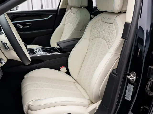 Bentley Flying Spur — Фото автомобиля 14