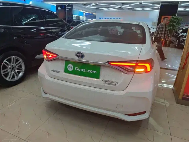 Toyota Corolla — Фото автомобиля 5