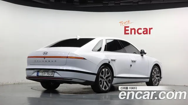 Hyundai Grandeur GN7 — Фото автомобиля 2