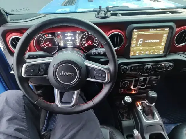 Jeep Wrangler — Фото автомобиля 9