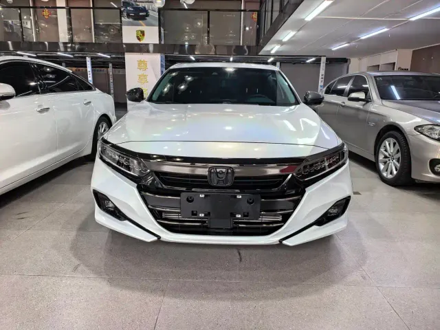 Honda Accord — Фото автомобиля 2
