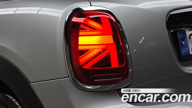 Mini Cooper Cooper 5 дверей Classic — Фото автомобиля 23