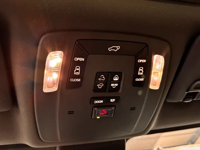 Toyota Granvia — Фото автомобиля 18
