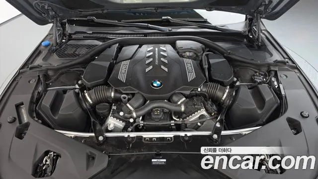 BMW 8 Series G15 — Фото автомобиля 6