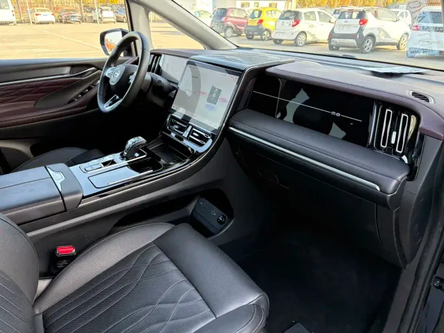 GAC Trumpchi M8 — Фото автомобиля 16