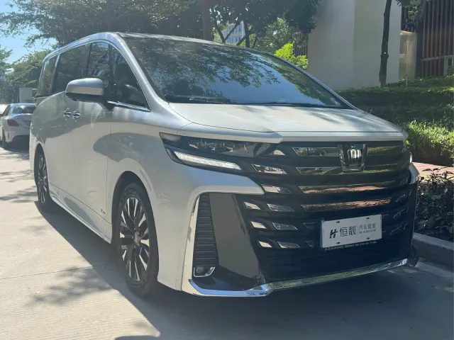 Toyota Vellfire — Фото автомобиля 3