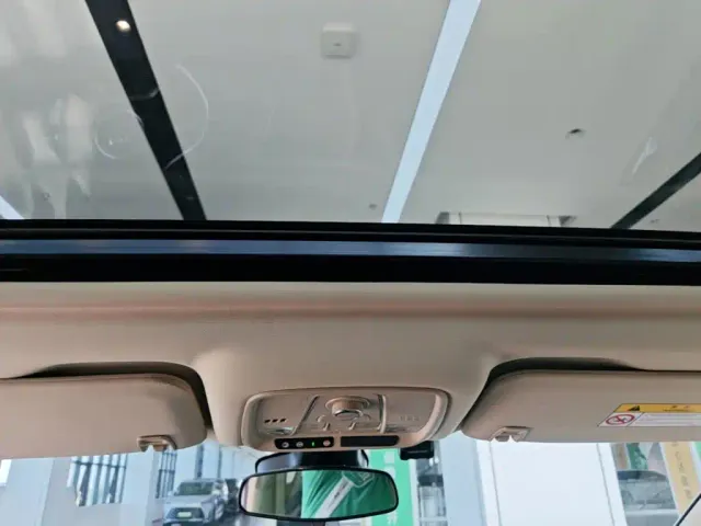 Buick Buick GL8 New Energy 2025 Landlux Smart Edition 7-seater — Фото автомобиля 17