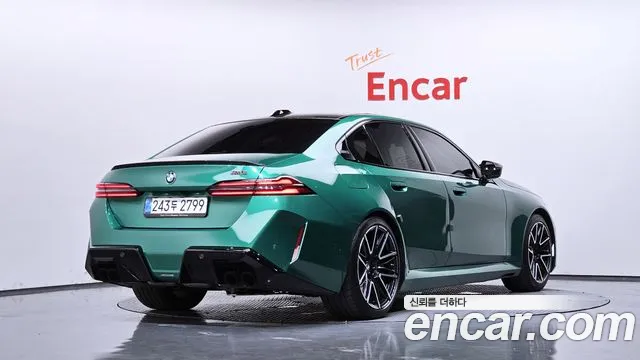 BMW M5 G90 — Фото автомобиля 2