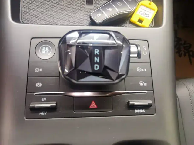 BYD Qin PLUS — Фото автомобиля 16