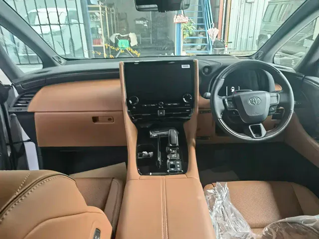 Toyota Vellfire — Фото автомобиля 7