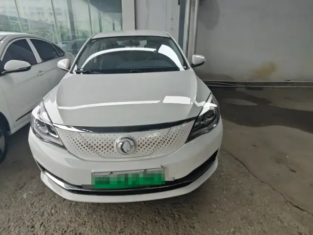 Dongfeng Fengshen E70 — Фото автомобиля 2
